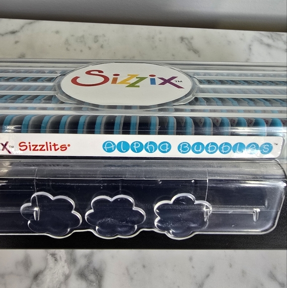 Sizzix Sizzlits Alpha Bubble Die Cut Alphabet Set Scrapbooking Crafting & Case - Picture 2 of 6